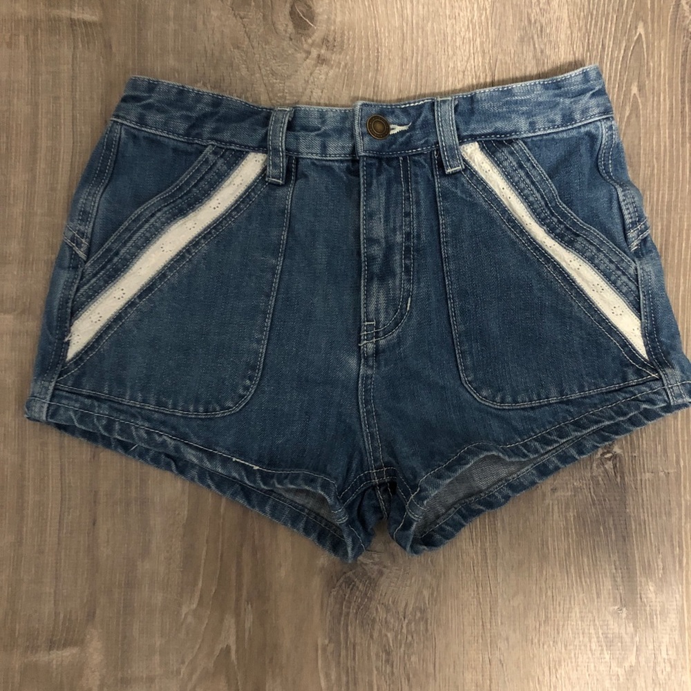 Free People Denim Eyelet Lace denim shorts - size 26